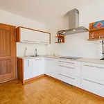 Lena At Aqualuna Apartma