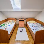 Apartma Lena At Aqualuna *