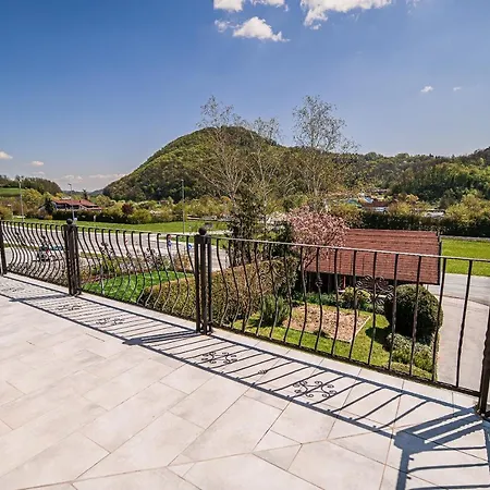 Lena At Aqualuna Appartement *