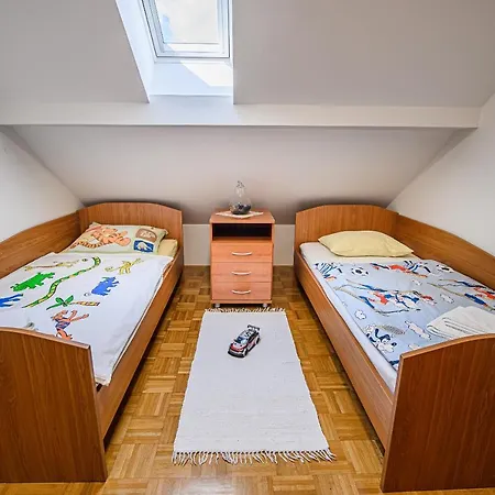 Apartma Lena At Aqualuna *