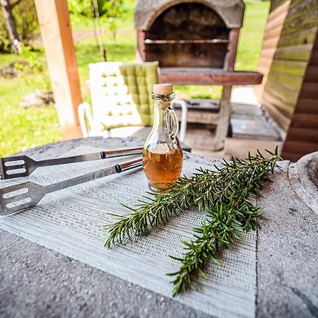 Lena At Aqualuna Apartma *