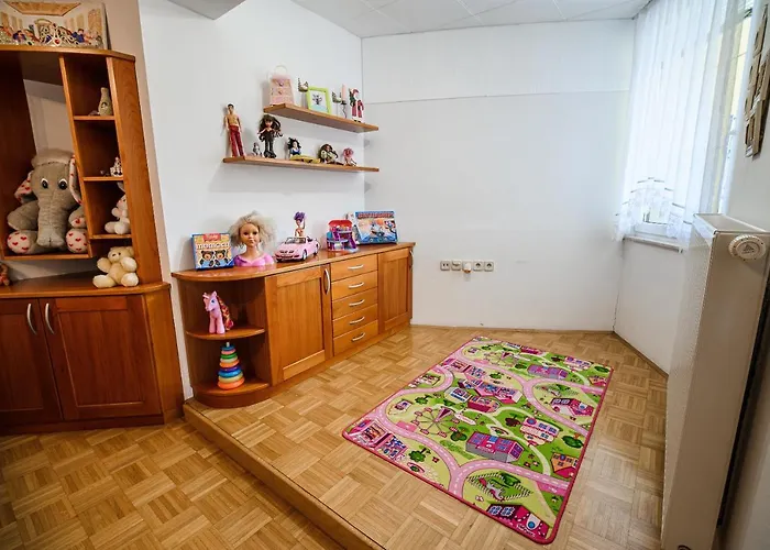 Lena At Aqualuna Appartement